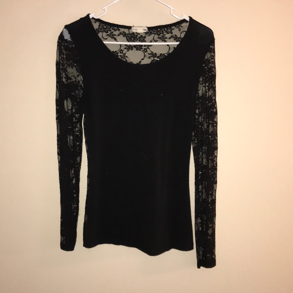 Long sleeve lace black top